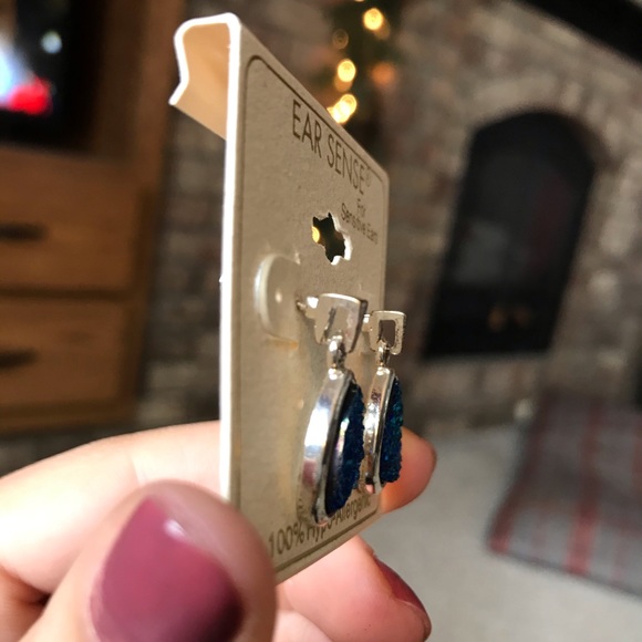 5/$20 DEAL! NWOT ⭐️ Ear Sense Turquoise Earrings - Picture 2 of 3